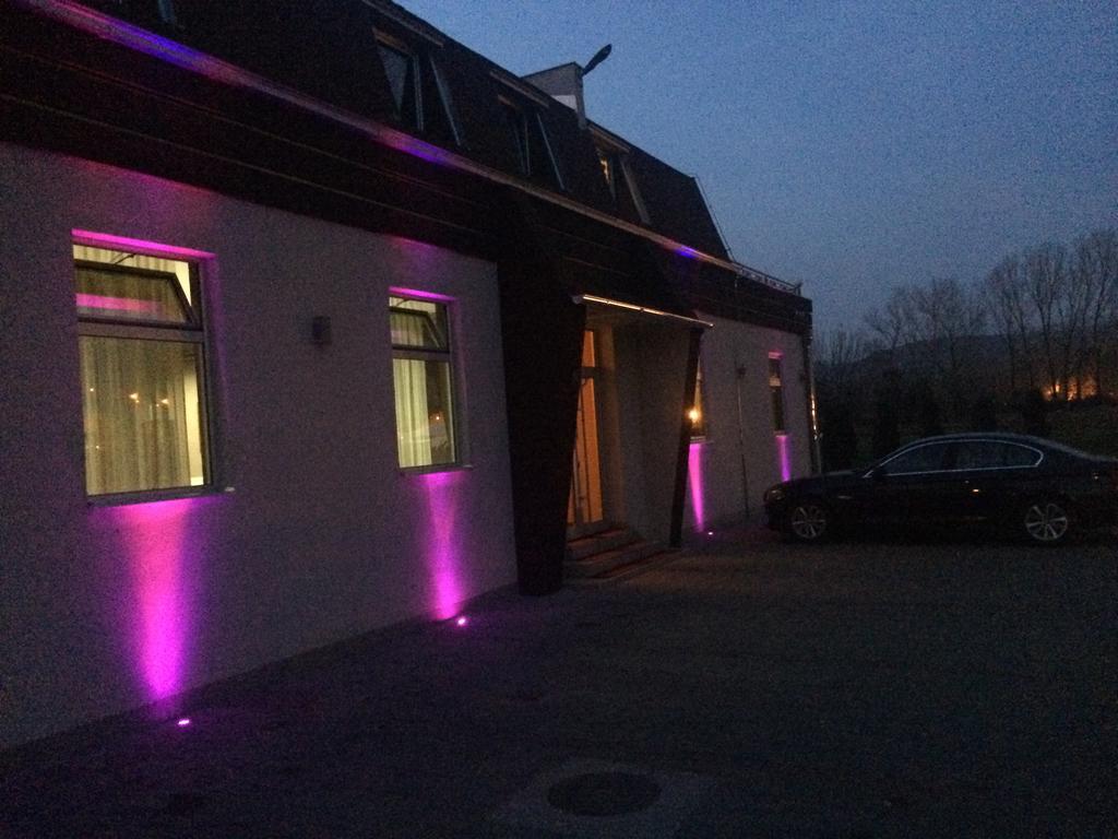 Bed and Breakfast Prenociste Gazela Pirot Exterior foto