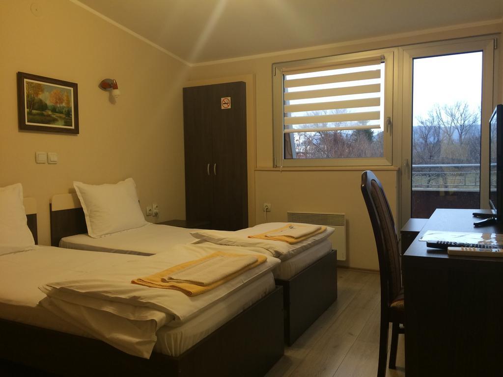 Bed and Breakfast Prenociste Gazela Pirot Habitación foto