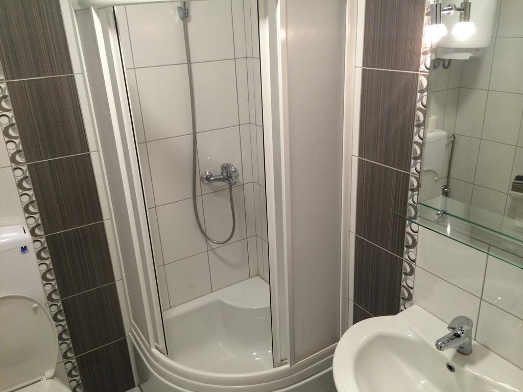 Bed and Breakfast Prenociste Gazela Pirot Habitación foto